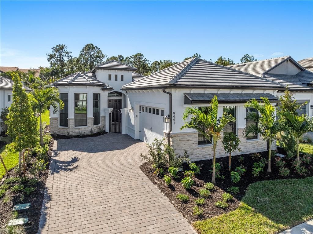 9441 Caymas TER NAPLES, FL 34114