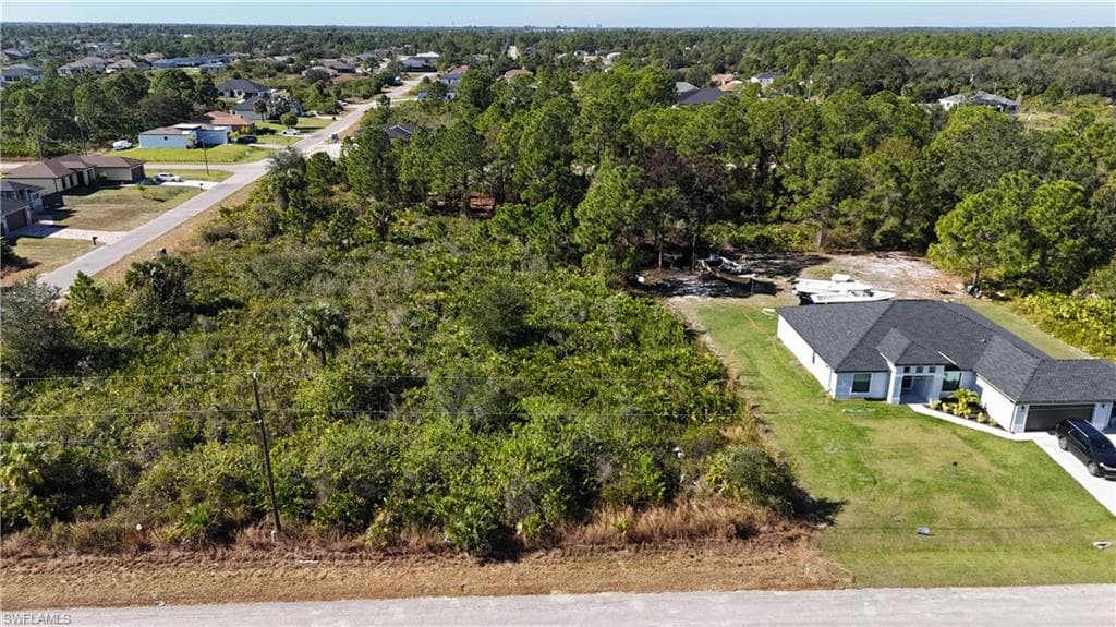 1103 Dixie AVE LEHIGH ACRES, FL 33972