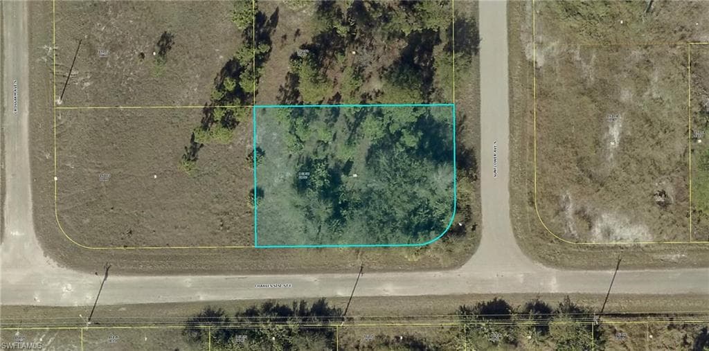 652 Sunflower AVE S LEHIGH ACRES, FL 33974