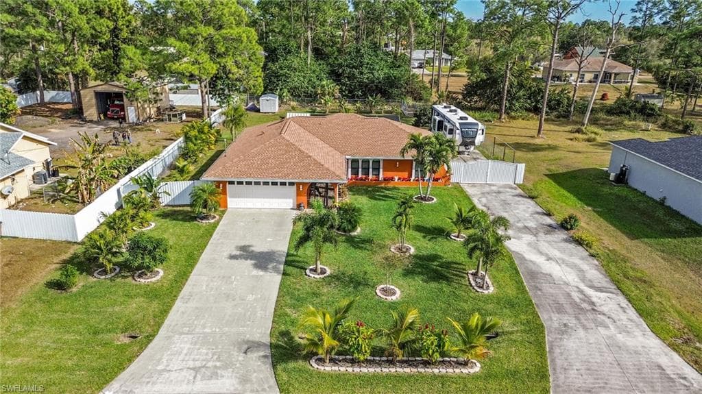 516 Lincoln AVE LEHIGH ACRES, FL 33972