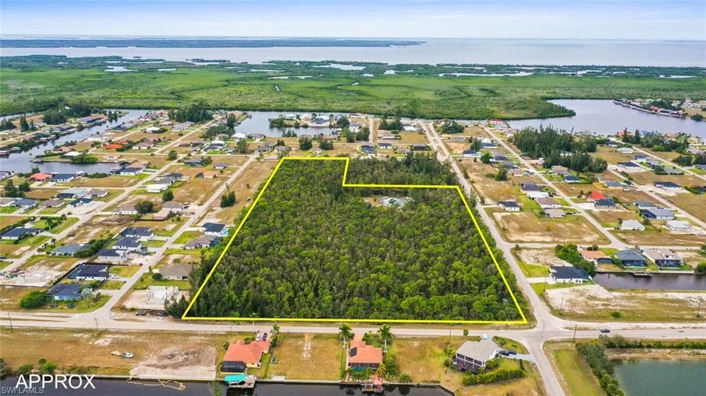 3926 Kismet PKWY W CAPE CORAL, FL 33993