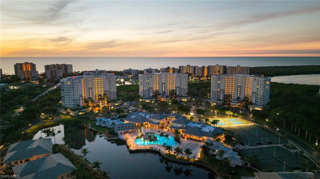 300 Dunes BLVD 901 NAPLES, FL 34110