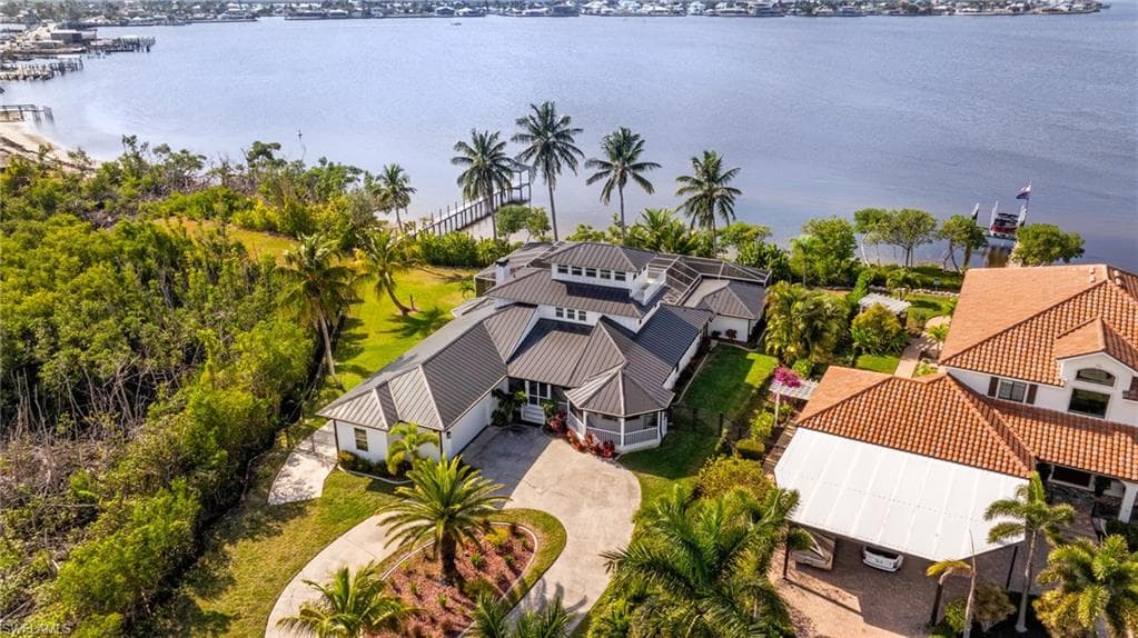 12201 Shoreview DR MATLACHA, FL 33993