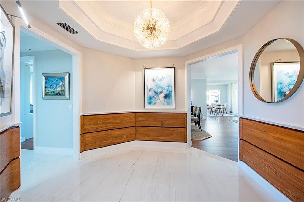 8960 Bay Colony DR 801 NAPLES, FL 34108