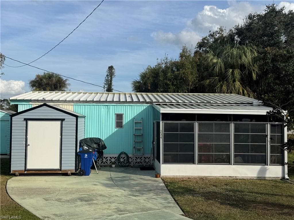 234 Lamplighter LN NORTH FORT MYERS, FL 33917