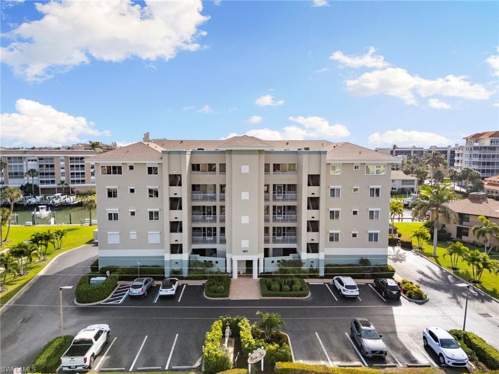 907 Panama CT 204 MARCO ISLAND, FL 34145