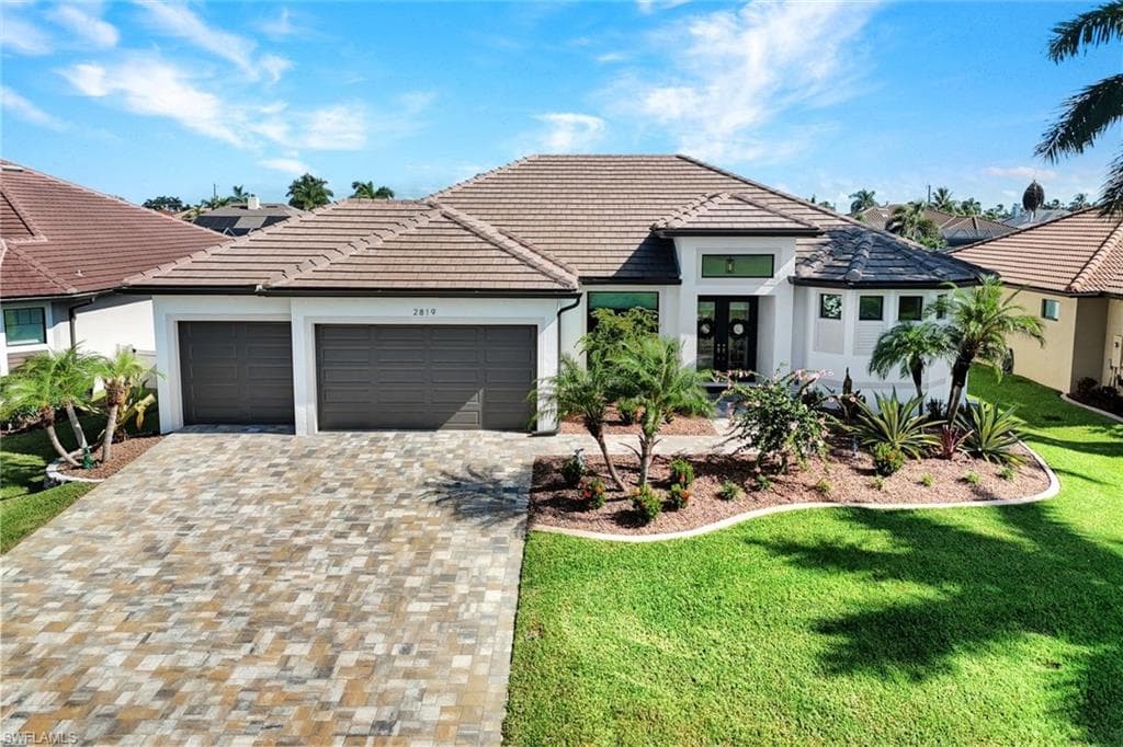 2819 SW 38th TER CAPE CORAL, FL 33914