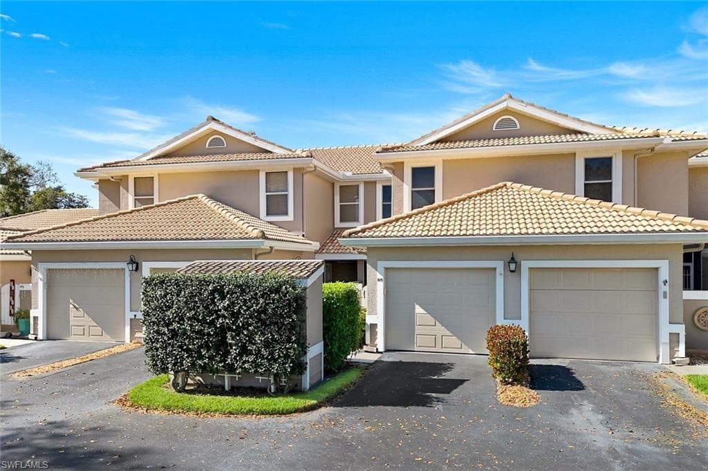 351 Emerald Bay CIR R5 NAPLES, FL 34110