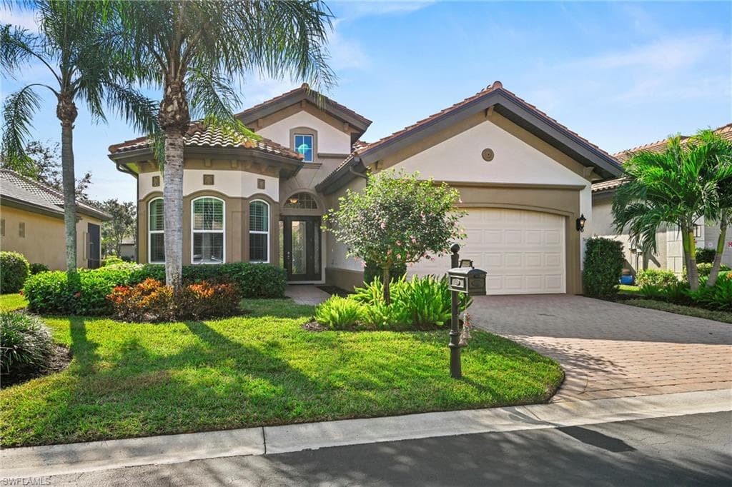 12592 Grandezza CIR ESTERO, FL 33928