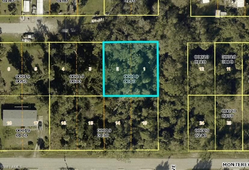 433 Santa Cruz ST NORTH FORT MYERS, FL 33903