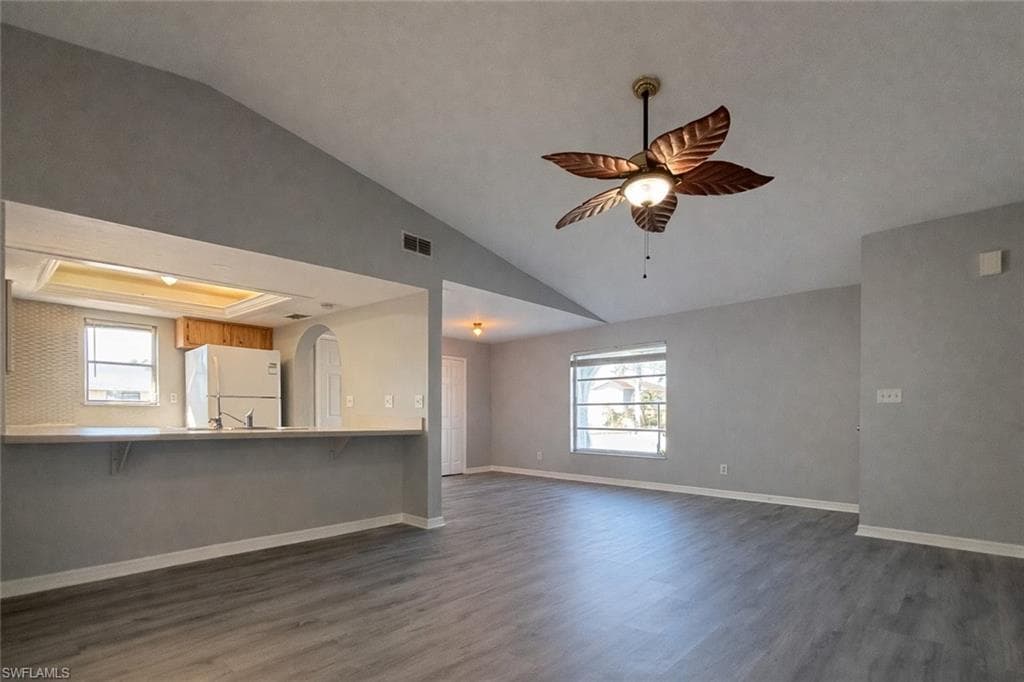 3603 SE 9th PL 8 CAPE CORAL, FL 33904