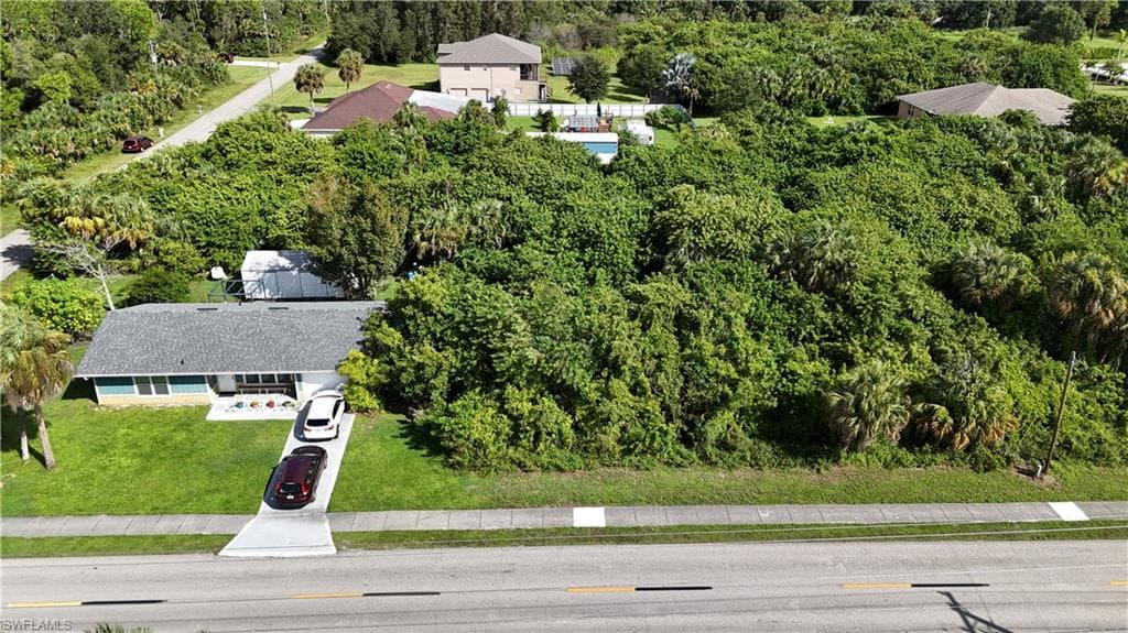 104 W 6th ST LEHIGH ACRES, FL 33972