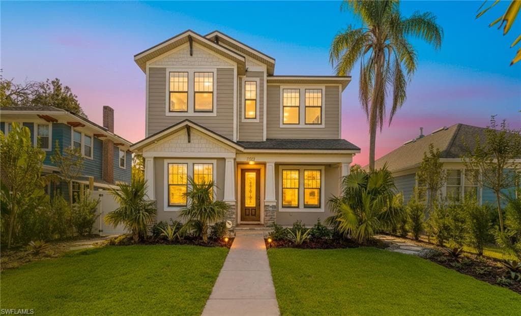 2152 Burlington AVE N ST. PETERSBURG, FL 33713