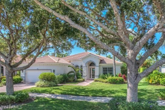 8860 Mustang Island CIR NAPLES, FL 34113
