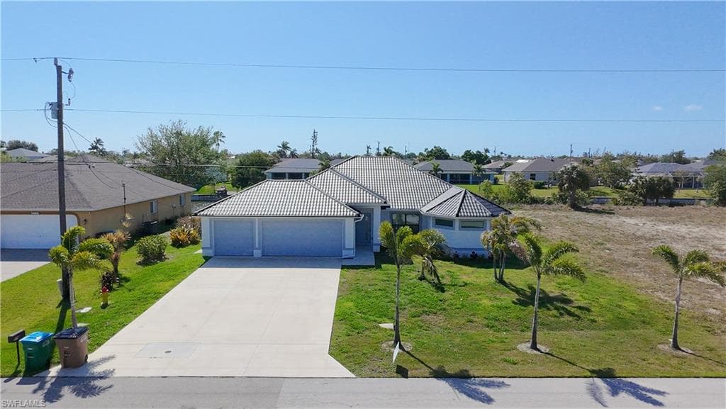 3318 SW 8th PL CAPE CORAL, FL 33914