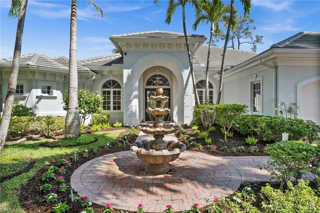 6898 Mill Run CIR NAPLES, FL 34109