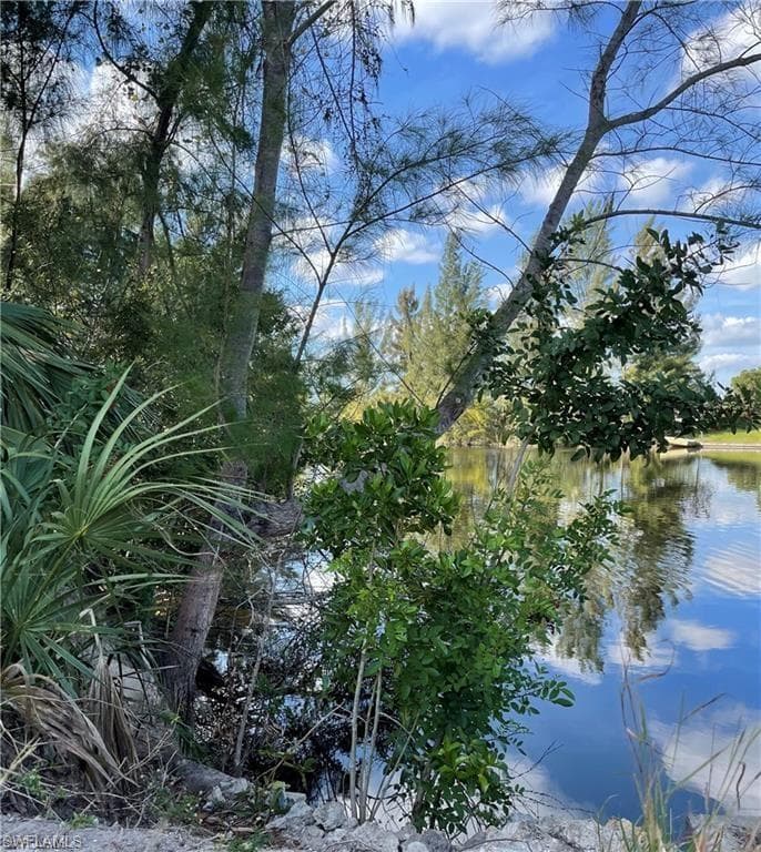 3628 15th AVE CAPE CORAL, FL 33909