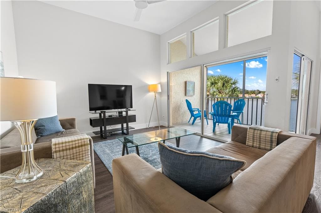 2711 Citrus Lake DR F302 NAPLES, FL 34109