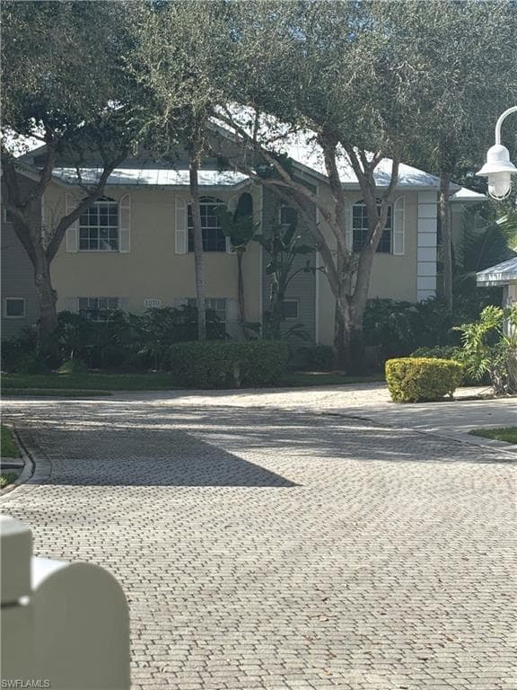 1270 Shady Rest LN 403 NAPLES, FL 34103