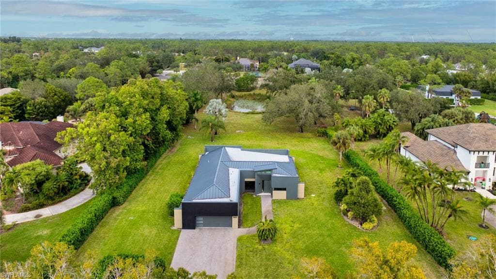 6659 Livingston Woods LN NAPLES, FL 34109