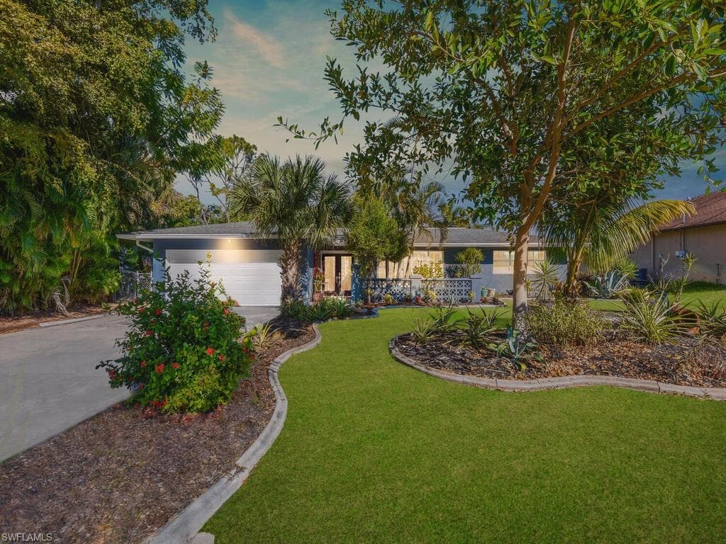 2107 Coral Point DR CAPE CORAL, FL 33990