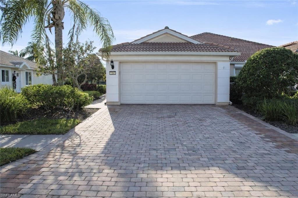 7267 Salerno CT NAPLES, FL 34114