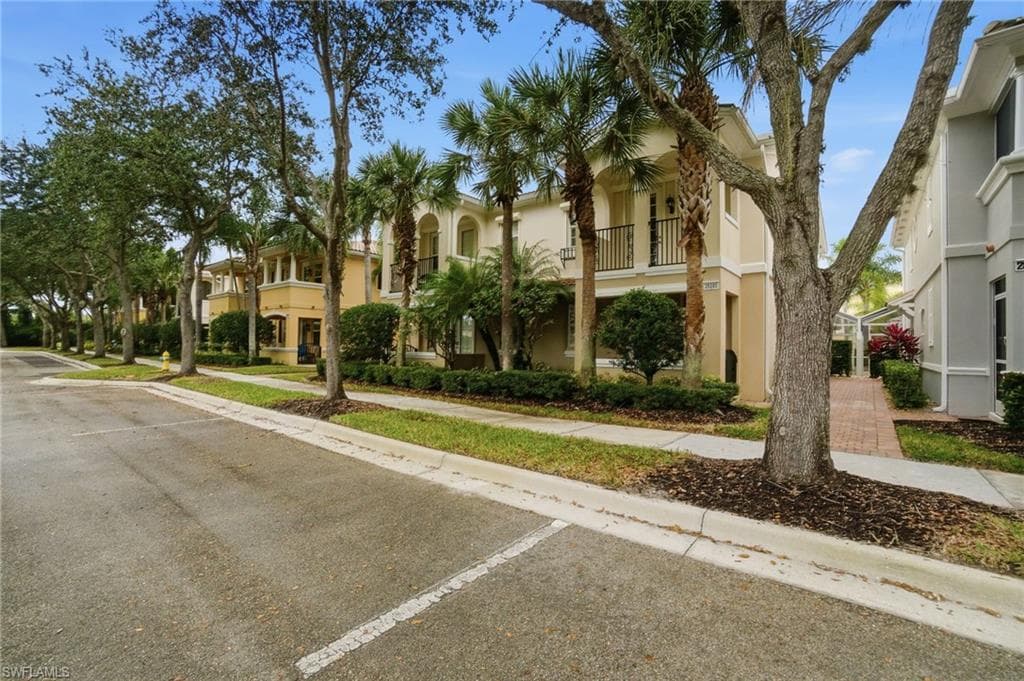 28285 Jeneva WAY BONITA SPRINGS, FL 34135
