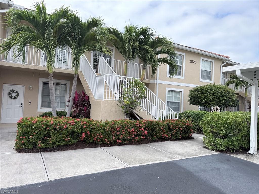 2825 Cypress Trace CIR 101 NAPLES, FL 34119