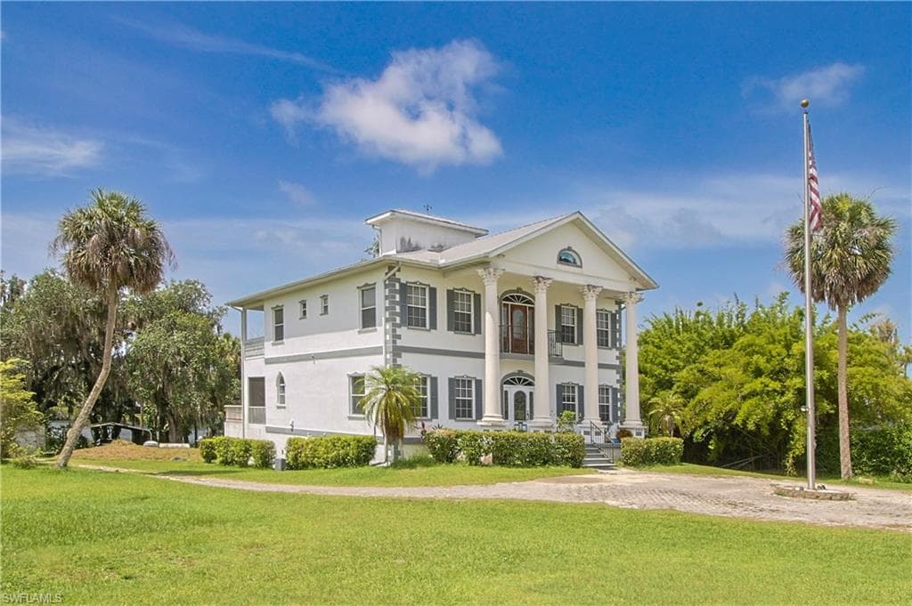 21810 Pearl ST ALVA, FL 33920