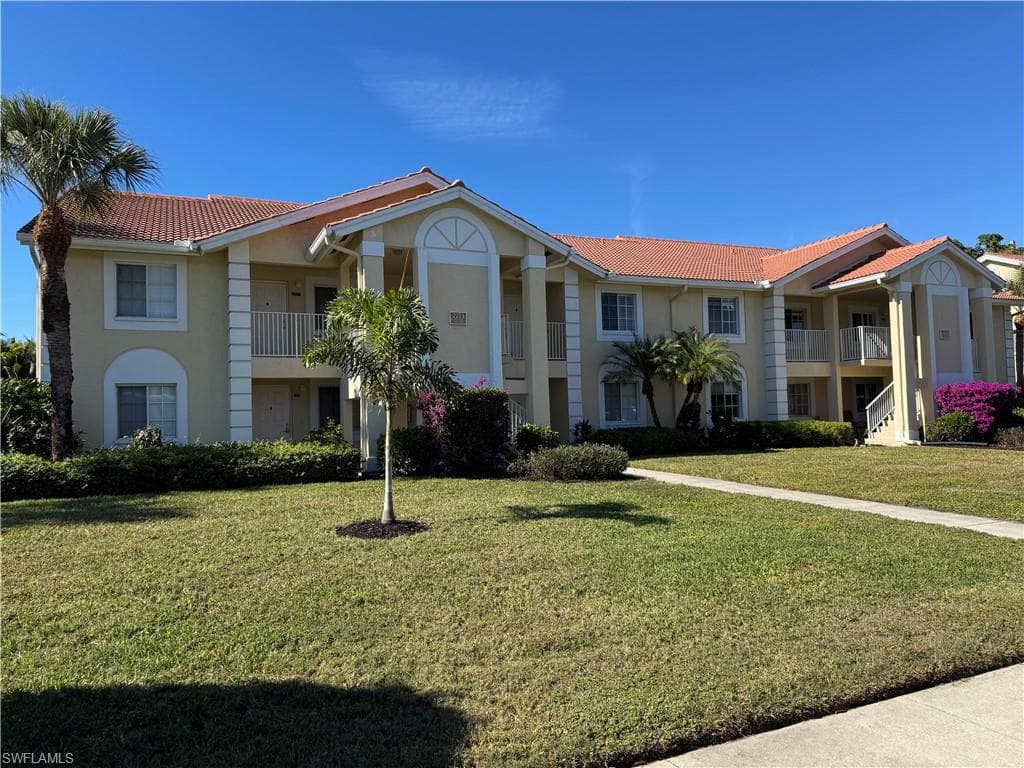 7773 Jewel LN 202 NAPLES, FL 34109