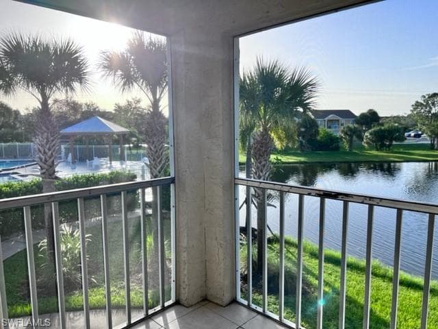 153 SANTA CLARA DR 10 NAPLES, FL 34104