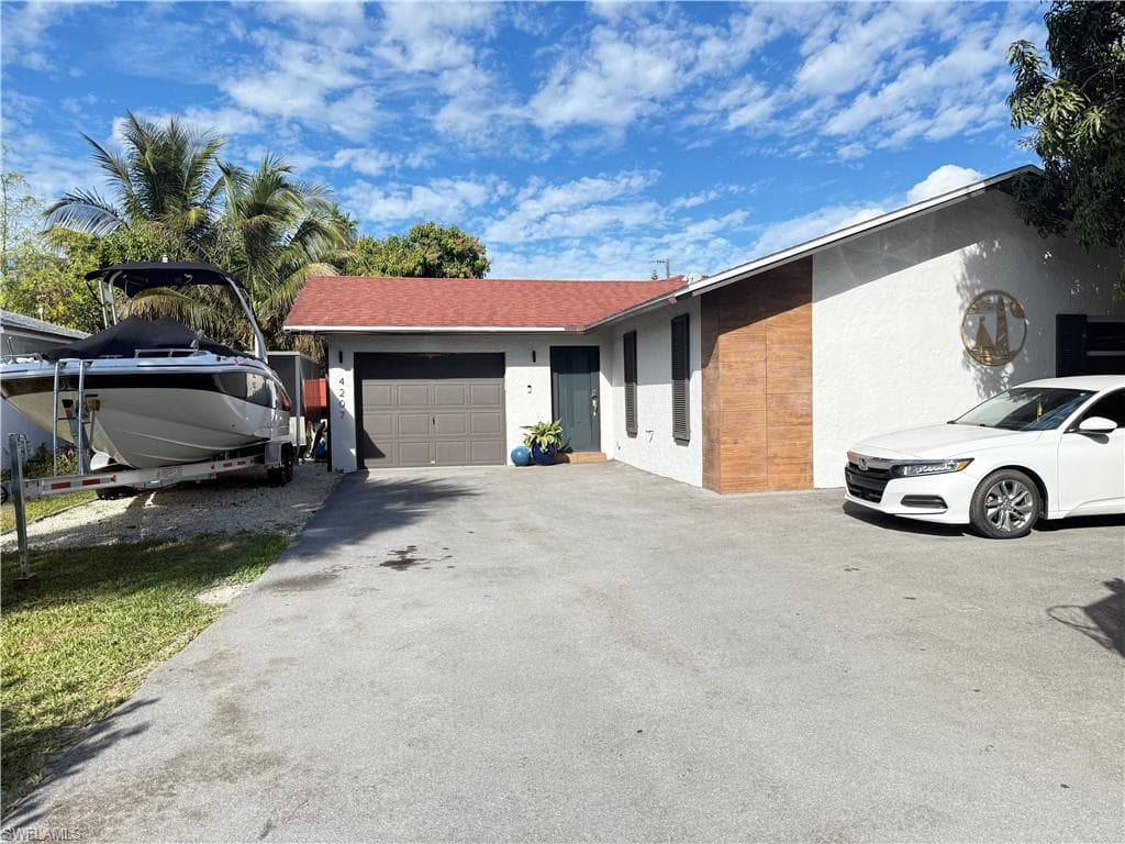 4207 Cindy AVE NAPLES, FL 34112