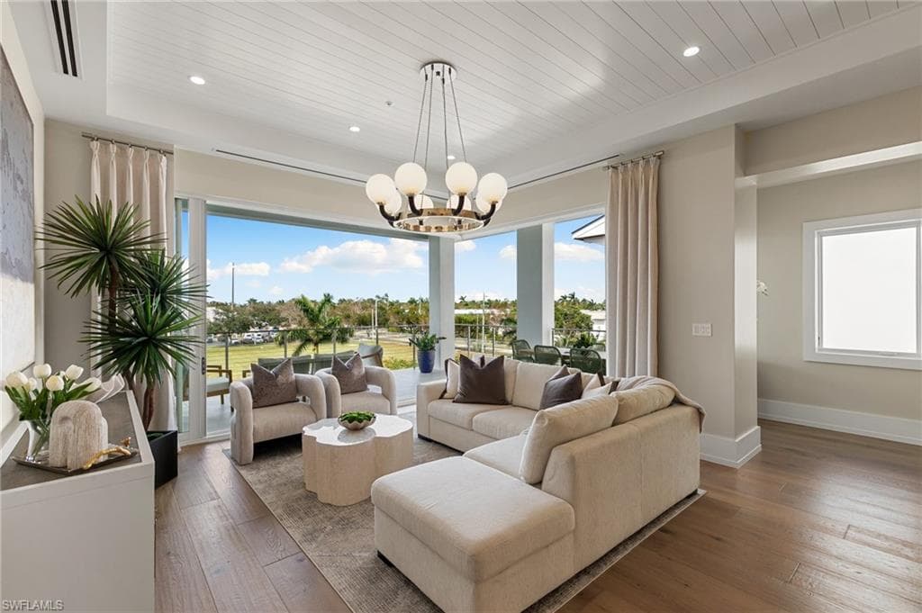 201 8th ST S 301 NAPLES, FL 34102