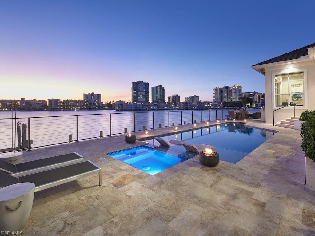 246 Mermaids Bight NAPLES, FL 34103