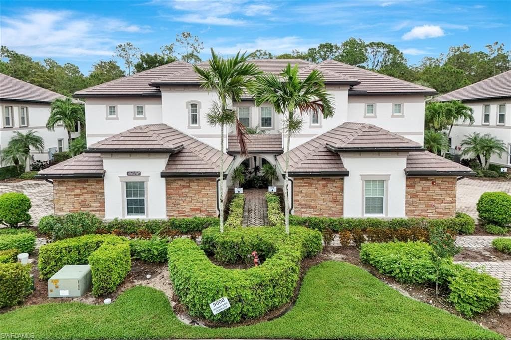 9508 Ironstone TER 201 NAPLES, FL 34120