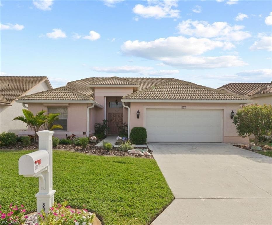 8009 Breton CIR FORT MYERS, FL 33912