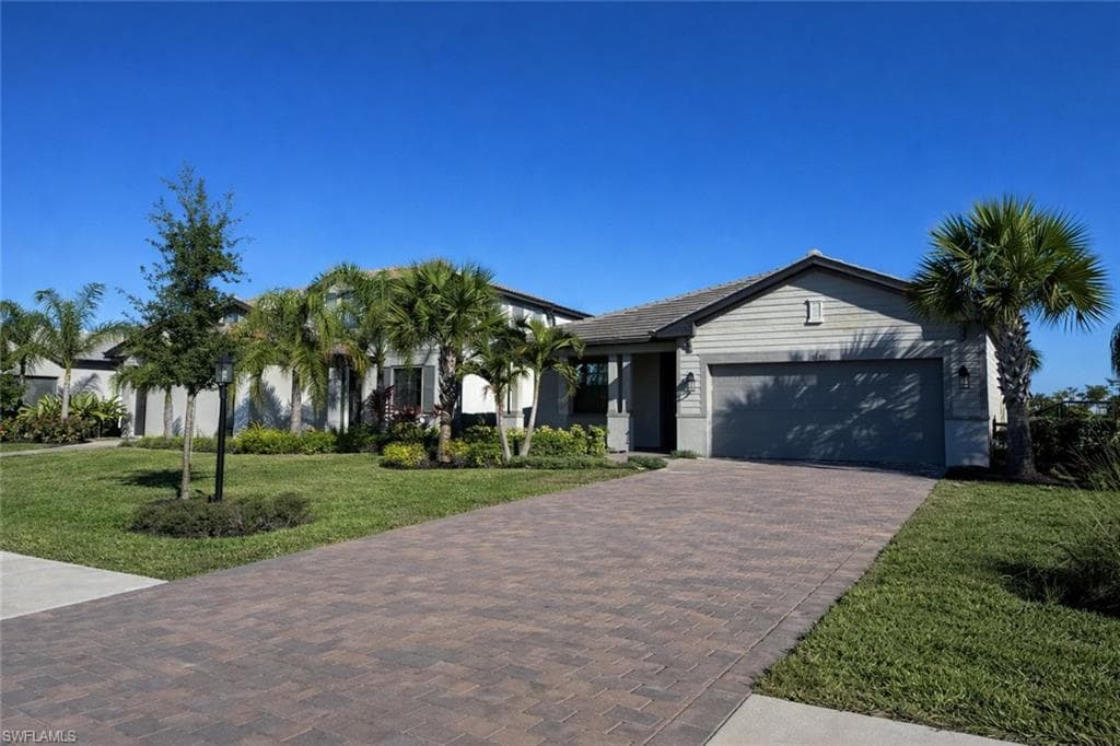 18680 Ives DR ESTERO, FL 33928