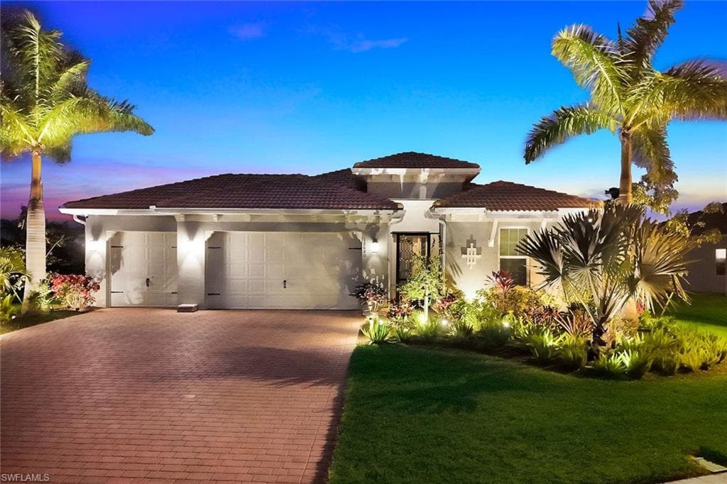 18680 Ensenada DR NAPLES, FL 34114