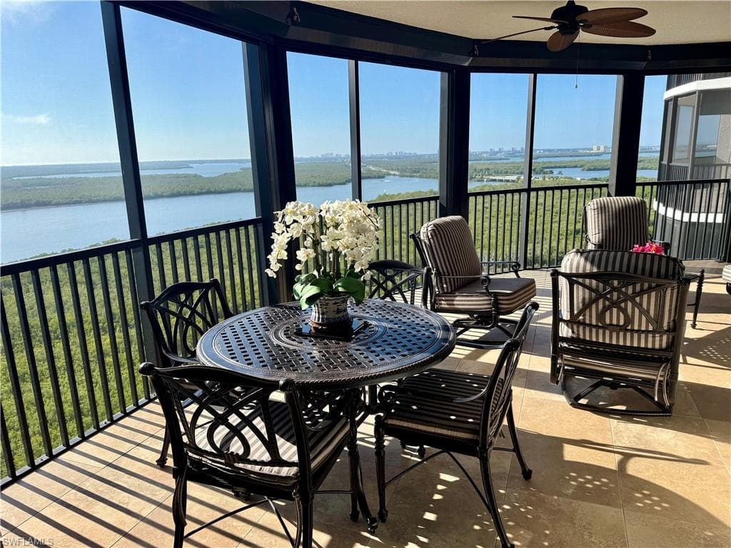 1050 Borghese LN 1404 NAPLES, FL 34114