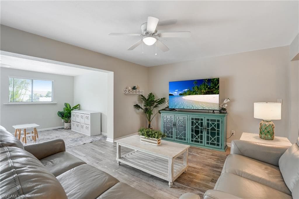 1101 SE 37th ST CAPE CORAL, FL 33904