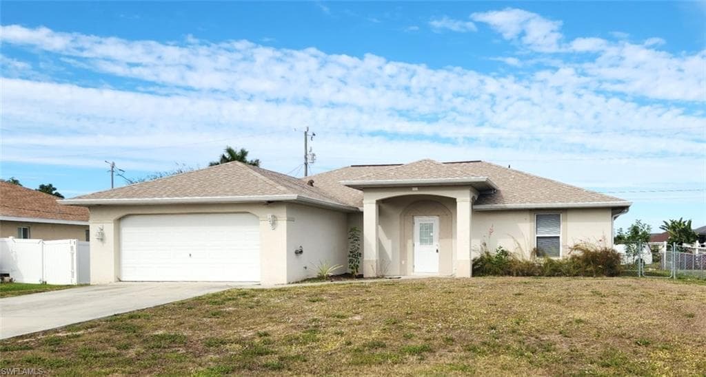 923 SW 33rd TER CAPE CORAL, FL 33914