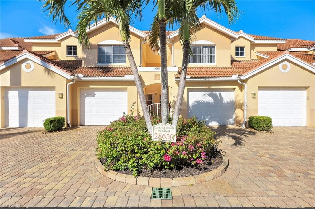 28650 Carriage Home DR 103 BONITA SPRINGS, FL 34134