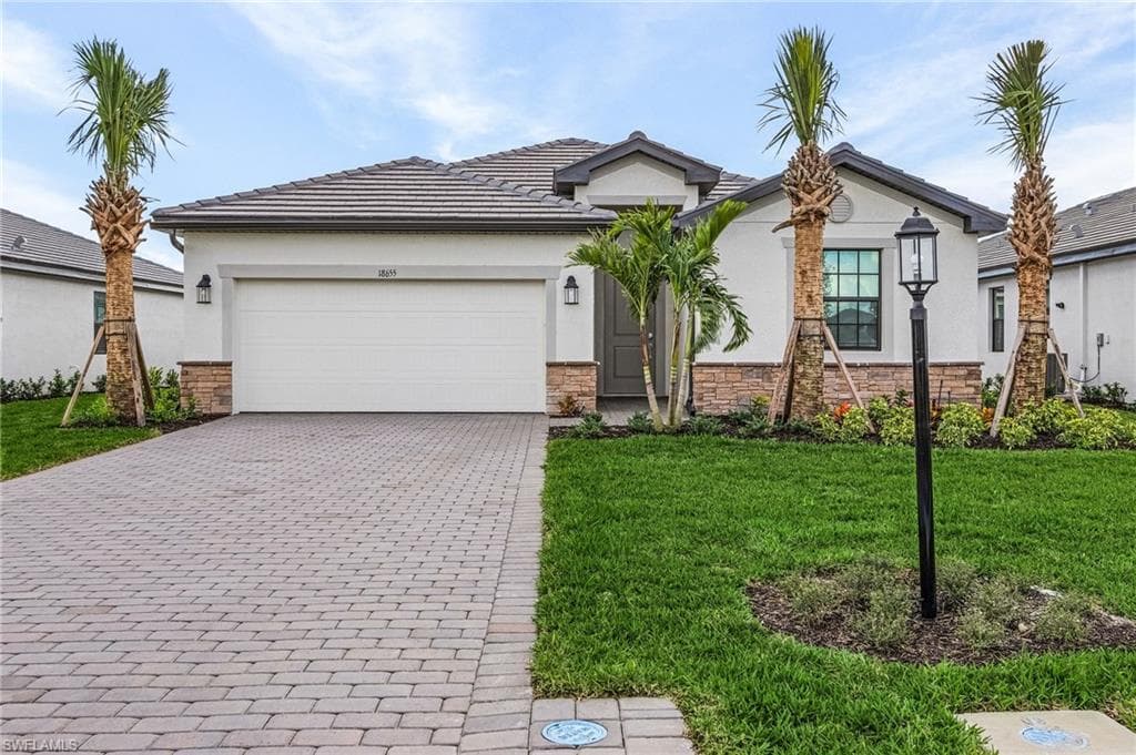 18655 Ives DR ESTERO, FL 33928