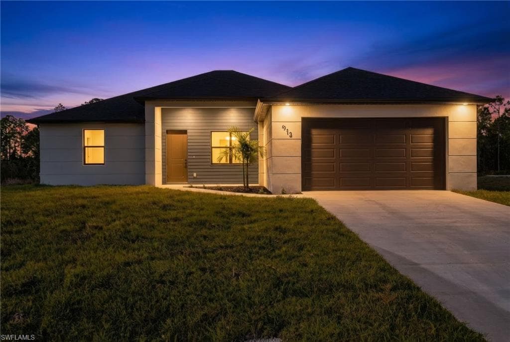 913 Oak AVE LEHIGH ACRES, FL 33972