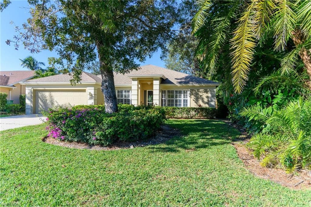 789 Coldstream CT NAPLES, FL 34104