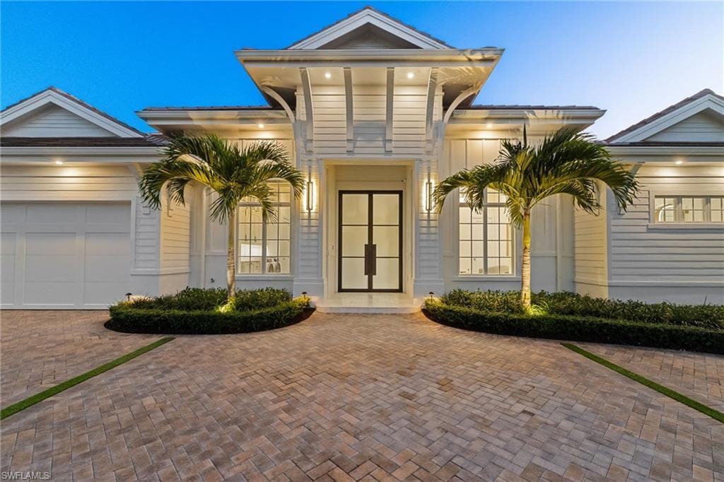 660 Wedge DR NAPLES, FL 34103