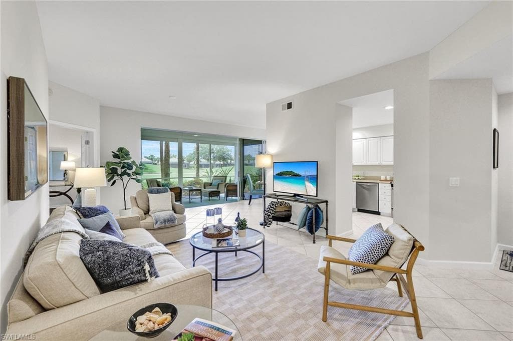 9261 Palmetto Ridge DR 102 ESTERO, FL 34135
