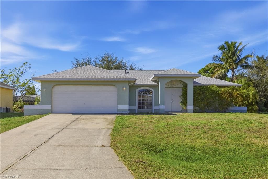 826 5th CT CAPE CORAL, FL 33990