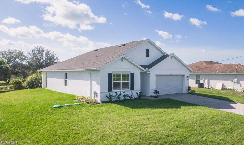 553 Kingsbury LN LEHIGH ACRES, FL 33974