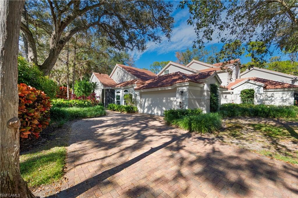 107 Amblewood LN 1-101 NAPLES, FL 34105